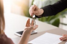 תביעה לפינוי מושכר: כשהשוכר מסרב לפנות את הדירה. צילום: Shutterstock