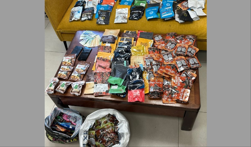 סמים שנתפסו אצל תושב ראשון לציון, צילום משטרת ישראל