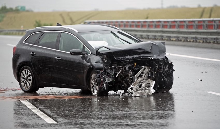 תאונה בכביש רטוב, צילום welcomia/depositphotos.com