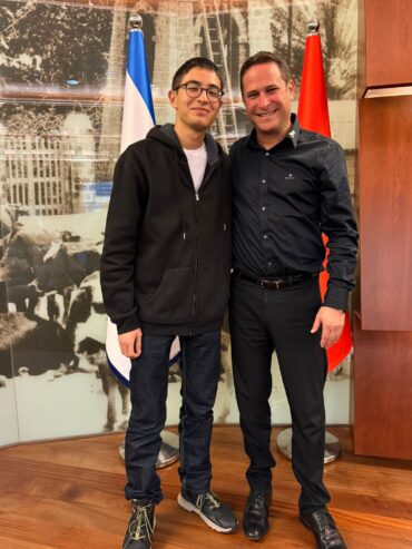רז קינסטליך ולירם ספקטור, דוברות העירייה